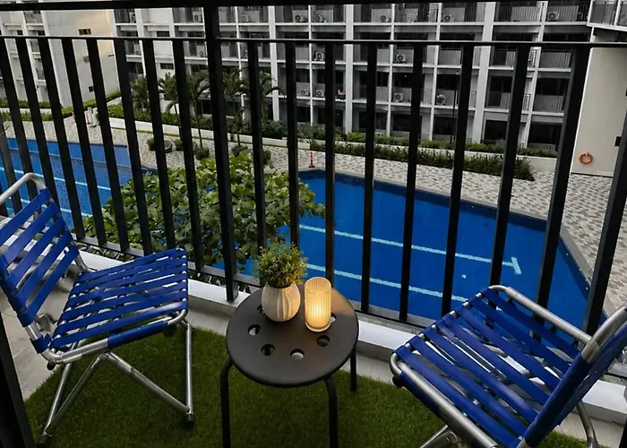 Cozy 1br Near Moa With Balcony Shore Residences