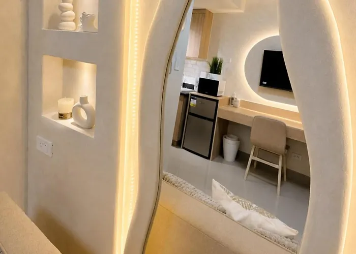 Cozy 1br Near Moa With Balcony Shore Residences *