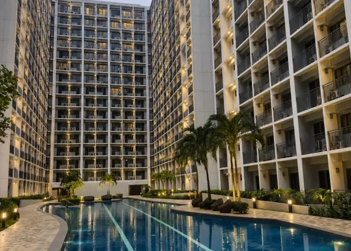 Cozy 1br Near Moa With Balcony Shore Residences *